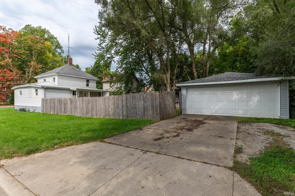 Photo of 515 S Washington Street, Angola, IN 46703 (MLS # 202640991)