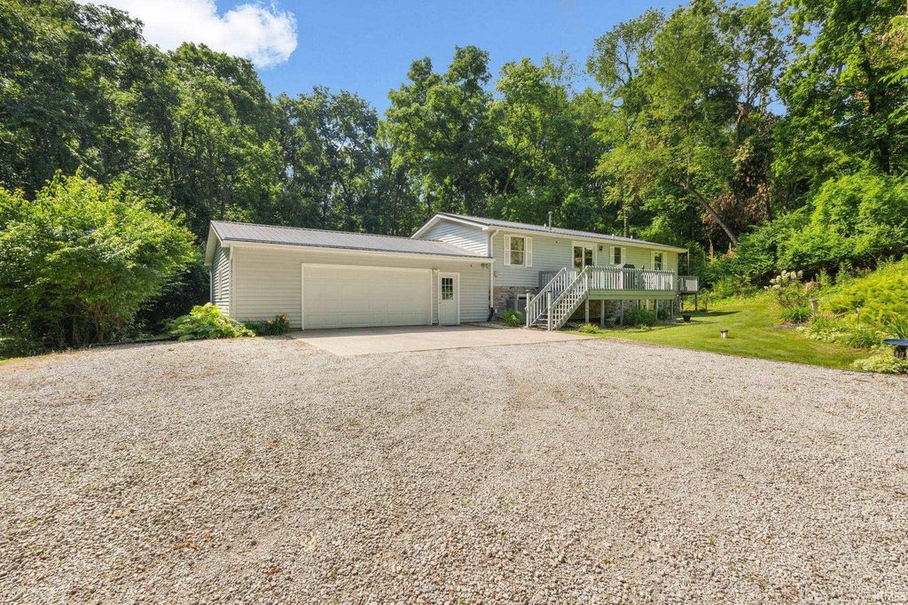 Photo of 13452 County Road 12 Lot 3, Middlebury, IN 46540 (MLS # 202625894)