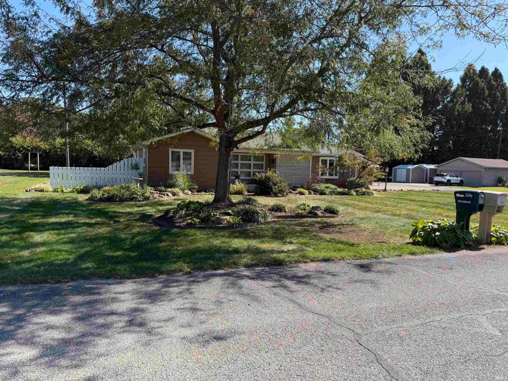 Photo of 303 Eastgate Dr Eastgate Drive Street, Vincennes, IN 47591 (MLS # 202641643)