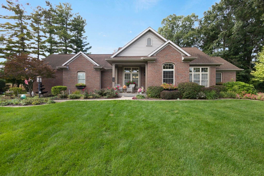 Photo of 51345 Stratford Drive, Elkhart, IN 46514 (MLS # 202641083)