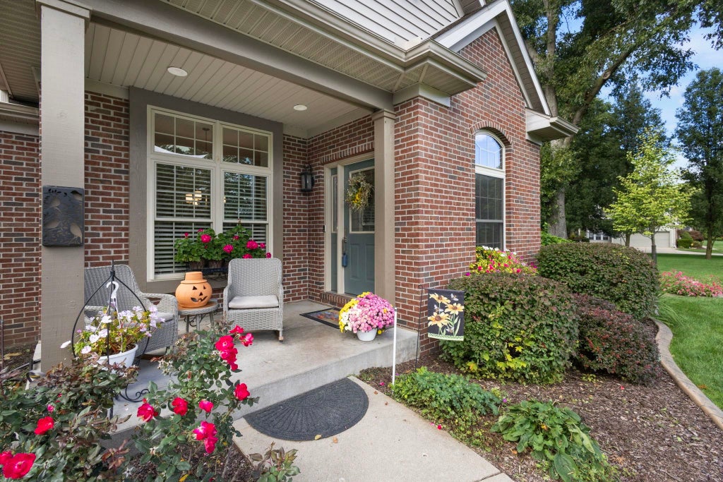 Photo of 51345 Stratford Drive, Elkhart, IN 46514 (MLS # 202641083)