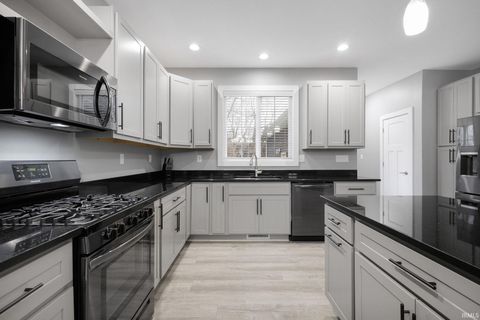 Tiny photo for 3331 Blarney Drive, South Bend, IN 46628 (MLS # 202605643)