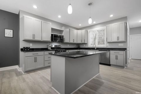 Tiny photo for 3331 Blarney Drive, South Bend, IN 46628 (MLS # 202605643)