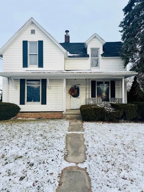 Photo of 1409 E Center Street, Warsaw, IN 46580 (MLS # 202601159)