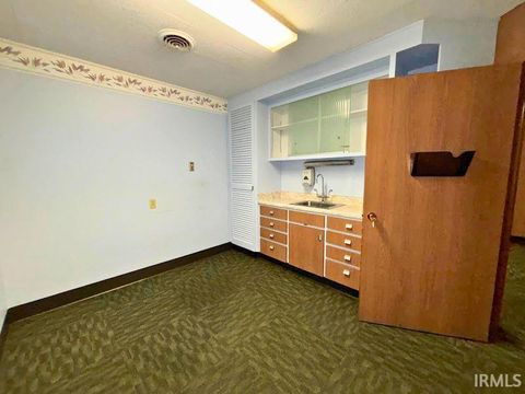 Tiny photo for 605 E 7th Street, Burlington, IN 46915 (MLS # 202611061)