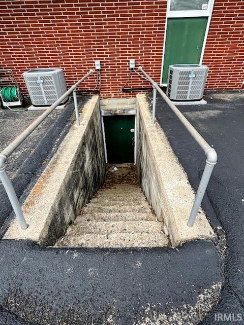 Tiny photo for 605 E 7th Street, Burlington, IN 46915 (MLS # 202611061)