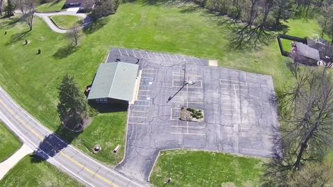 Tiny photo for 605 E 7th Street, Burlington, IN 46915 (MLS # 202611061)