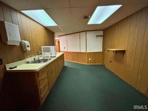 Tiny photo for 605 E 7th Street, Burlington, IN 46915 (MLS # 202611061)