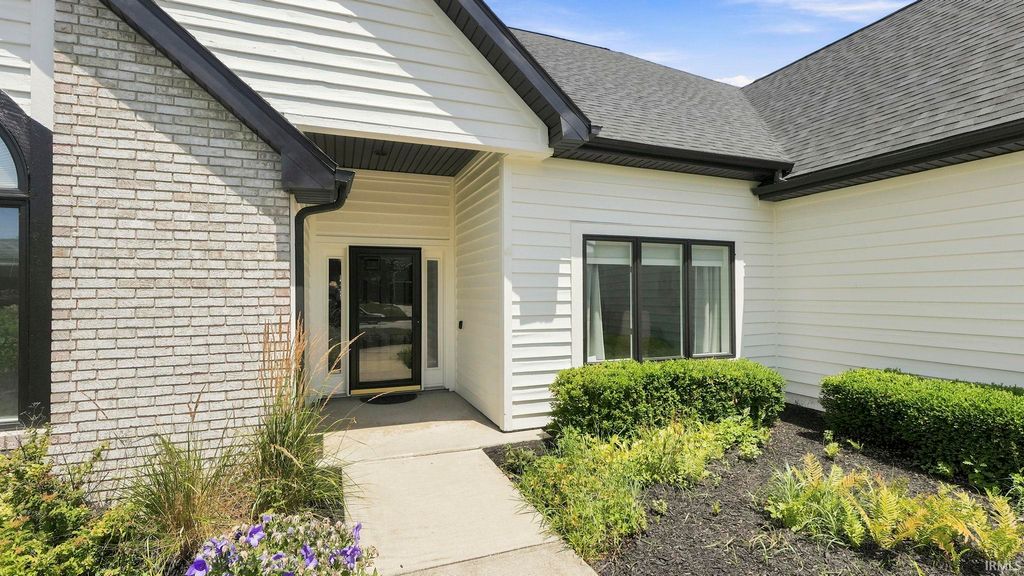 Photo of 7730 Buttermore Court, Fort Wayne, IN 46804 (MLS # 202628036)
