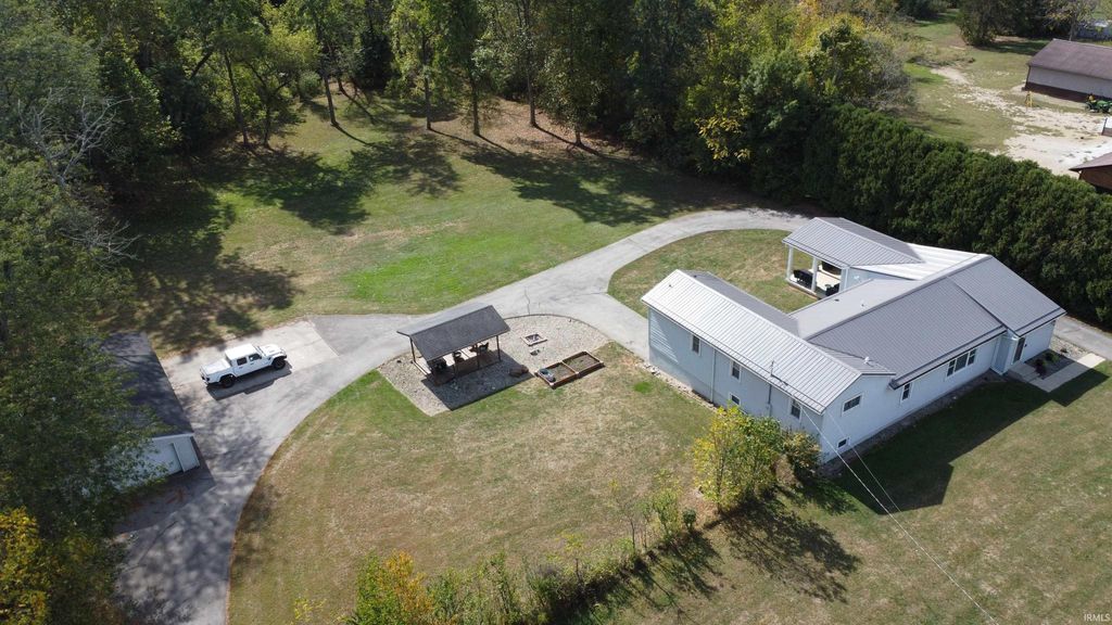 Photo of 1660 E Bocock Road, Marion, IN 46952 (MLS # 202540581)