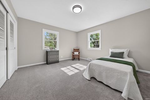 Tiny photo for 918 N HAWTHORNE Road, Marion, IN 46952 (MLS # 202614789)