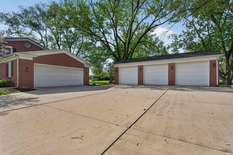 Tiny photo for 918 N HAWTHORNE Road, Marion, IN 46952 (MLS # 202614789)