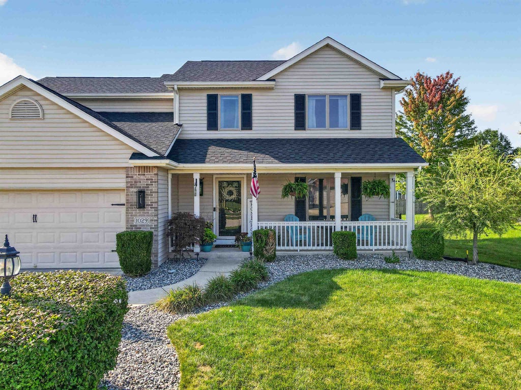 Photo of 1029 Island Brooks Lane, Fort Wayne, IN 46845 (MLS # 202636530)