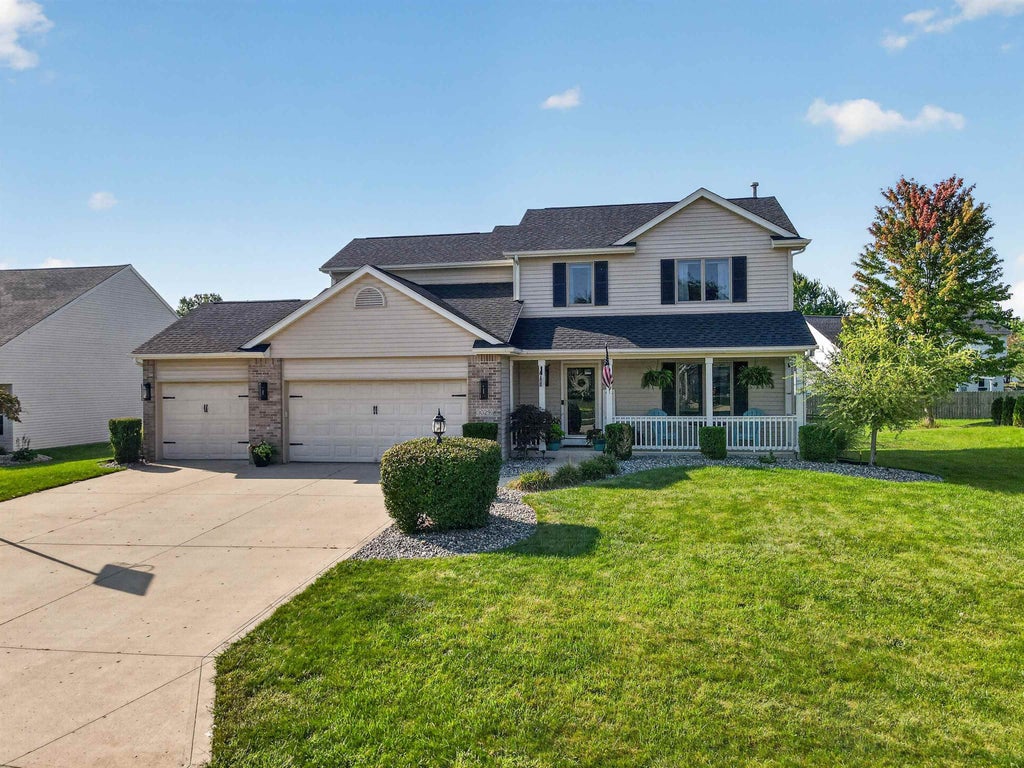 Photo of 1029 Island Brooks Lane, Fort Wayne, IN 46845 (MLS # 202636530)