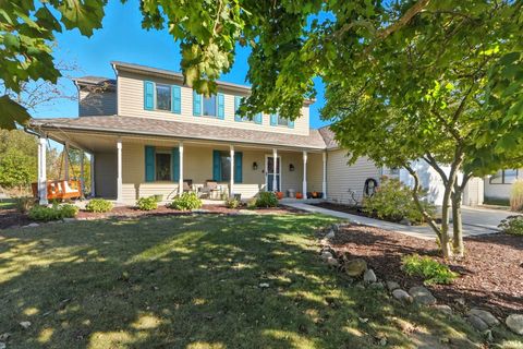 Photo of 2221 Hunters Cove, Fort Wayne, IN 46804 (MLS # 202540499)