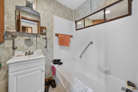 Tiny photo for 586 N 800 W 27, Converse, IN 46919 (MLS # 202636897)