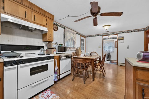 Tiny photo for 586 N 800 W 27, Converse, IN 46919 (MLS # 202636897)