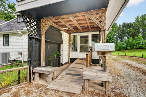 Tiny photo for 586 N 800 W 27, Converse, IN 46919 (MLS # 202636897)