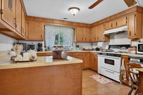 Tiny photo for 586 N 800 W 27, Converse, IN 46919 (MLS # 202636897)