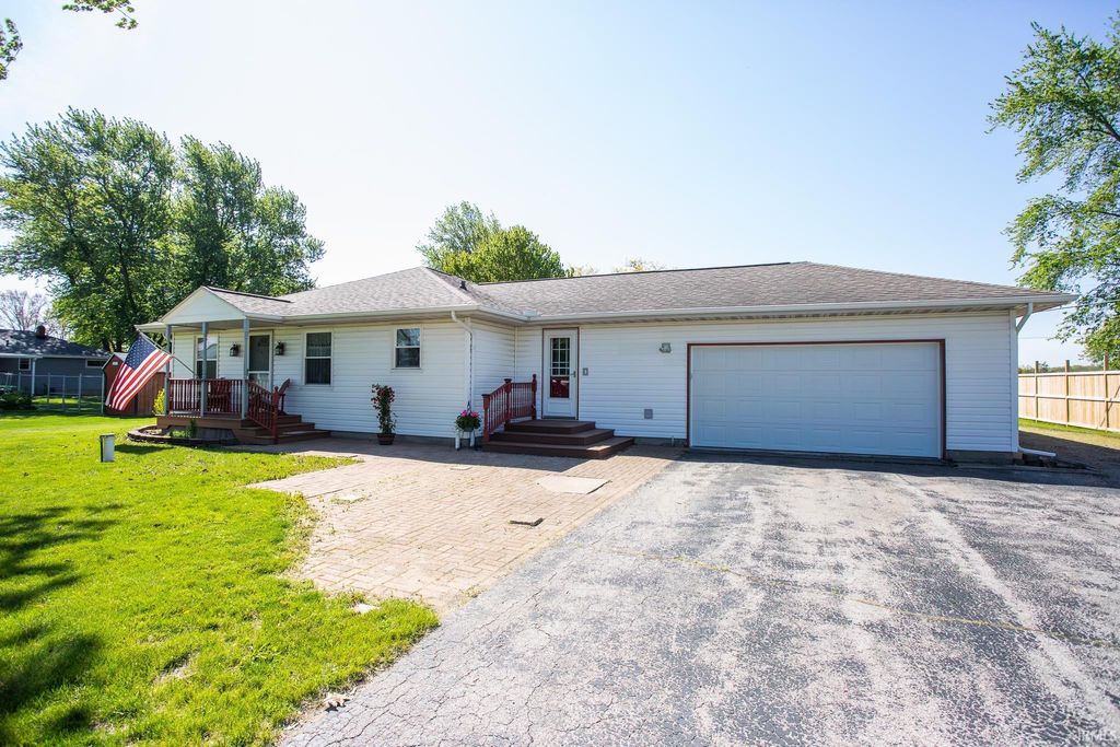 Photo of 2906 E 1200 N, Yoder, IN 46798 (MLS # 202616685)