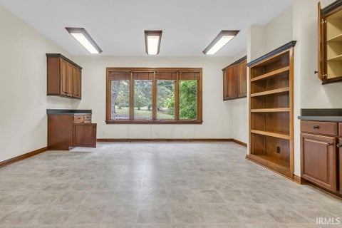 Tiny photo for 5500 E Ariel Way, Bloomington, IN 47408 (MLS # 202638321)