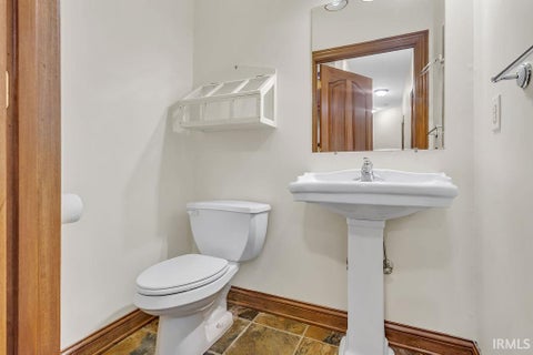 Tiny photo for 5500 E Ariel Way, Bloomington, IN 47408 (MLS # 202638321)