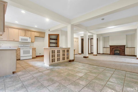 Tiny photo for 5500 E Ariel Way, Bloomington, IN 47408 (MLS # 202638321)