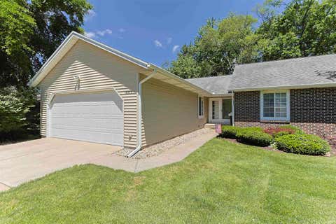 Tiny photo for 18375 Farm Lane, South Bend, IN 46637 (MLS # 202624764)