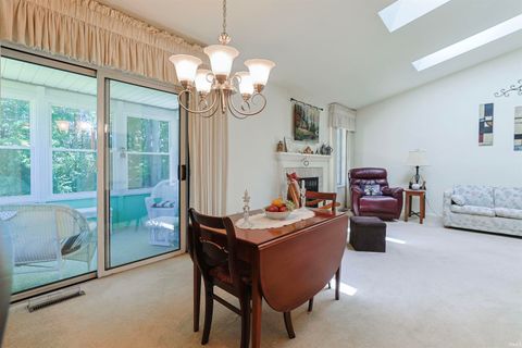 Tiny photo for 18375 Farm Lane, South Bend, IN 46637 (MLS # 202624764)