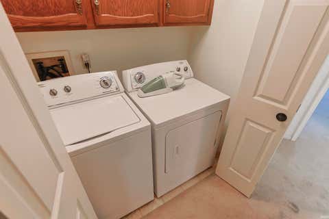 Tiny photo for 18375 Farm Lane, South Bend, IN 46637 (MLS # 202624764)