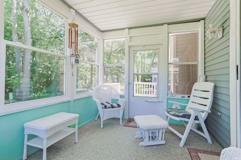 Tiny photo for 18375 Farm Lane, South Bend, IN 46637 (MLS # 202624764)