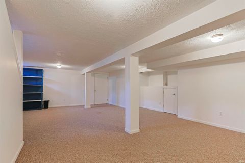 Tiny photo for 18375 Farm Lane, South Bend, IN 46637 (MLS # 202624764)