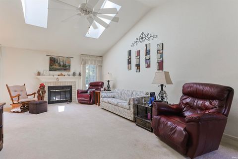 Tiny photo for 18375 Farm Lane, South Bend, IN 46637 (MLS # 202624764)