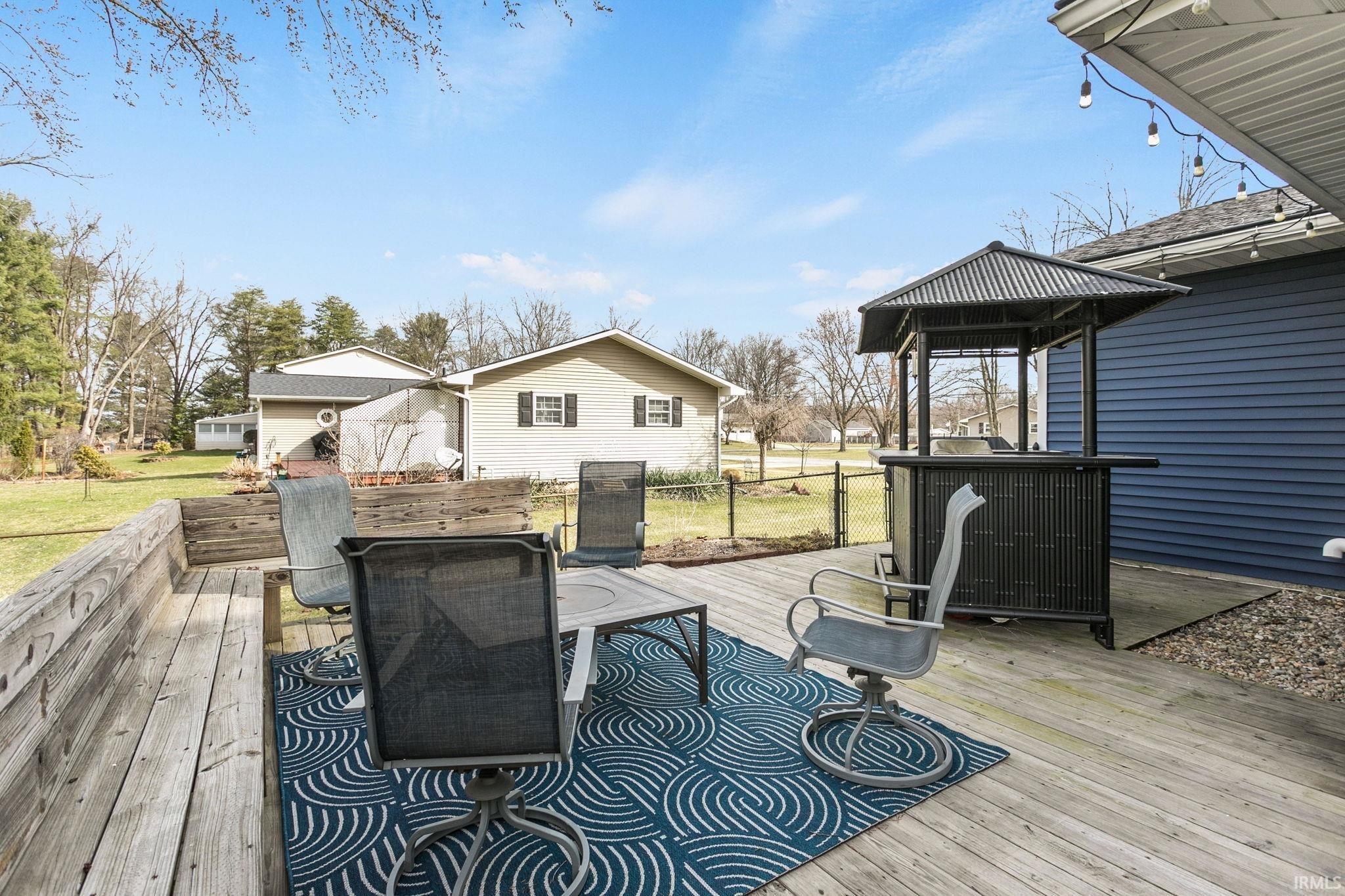 Mishawaka, Indiana 46545, United States, 4 Bedrooms Bedrooms, ,2 BathroomsBathrooms,Residential,Pending,92410