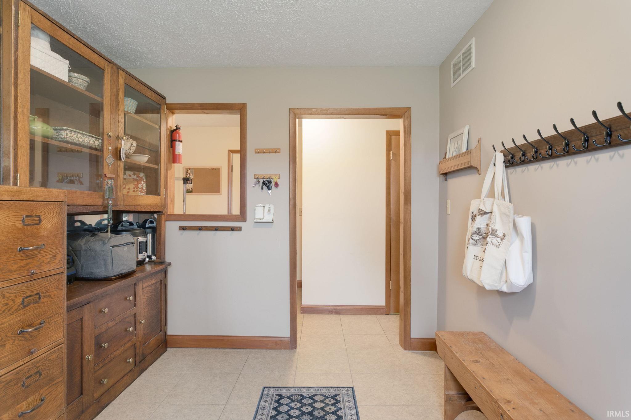 Mishawaka, Indiana 46545, United States, 4 Bedrooms Bedrooms, ,2 BathroomsBathrooms,Residential,Pending,92410