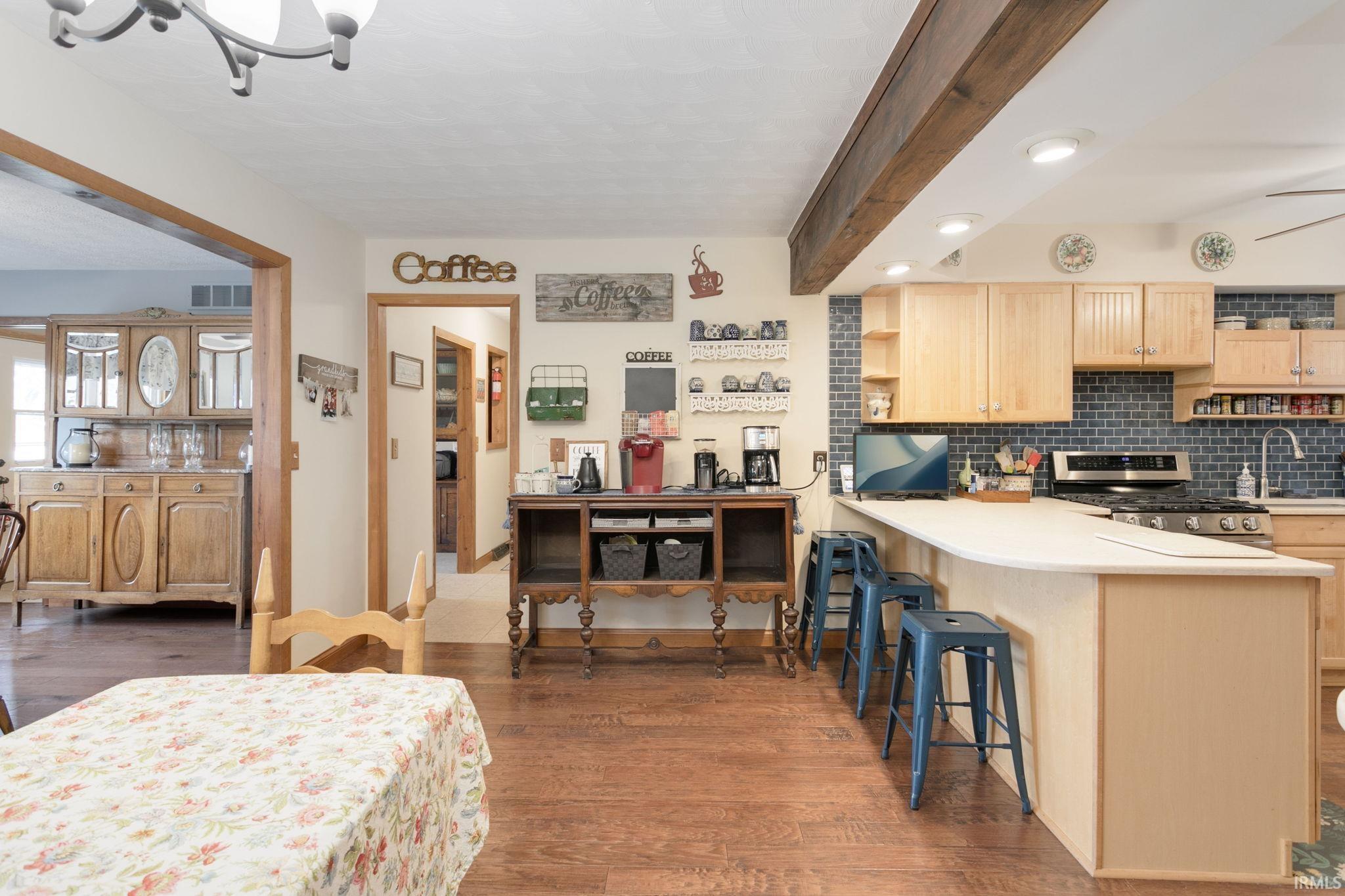 Mishawaka, Indiana 46545, United States, 4 Bedrooms Bedrooms, ,2 BathroomsBathrooms,Residential,Pending,92410