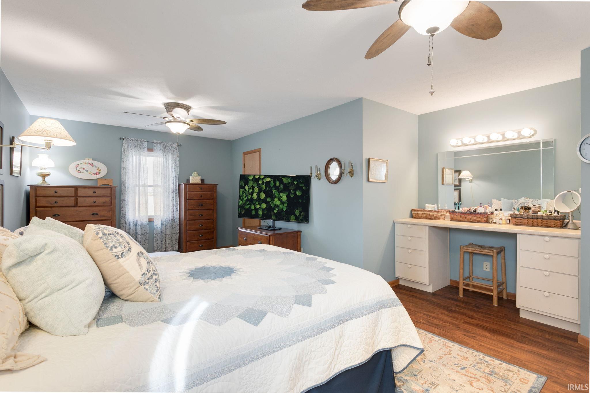 Mishawaka, Indiana 46545, United States, 4 Bedrooms Bedrooms, ,2 BathroomsBathrooms,Residential,Pending,92410