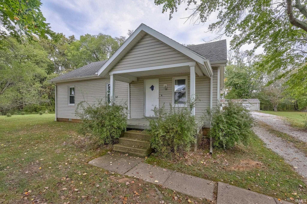 Photo of 4101 Koressel Road, Evansville, IN 47720 (MLS # 202643124)