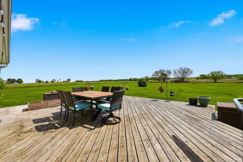 Tiny photo for 8294 S County Farm Road, Claypool, IN 46510 (MLS # 202618298)