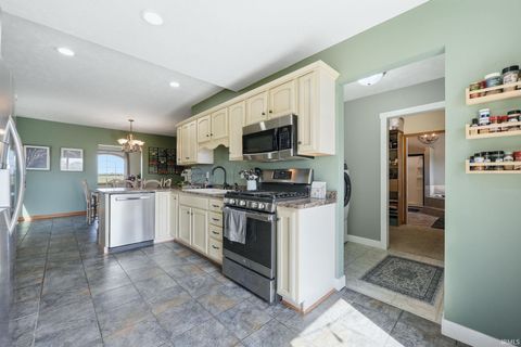 Tiny photo for 8294 S County Farm Road, Claypool, IN 46510 (MLS # 202618298)