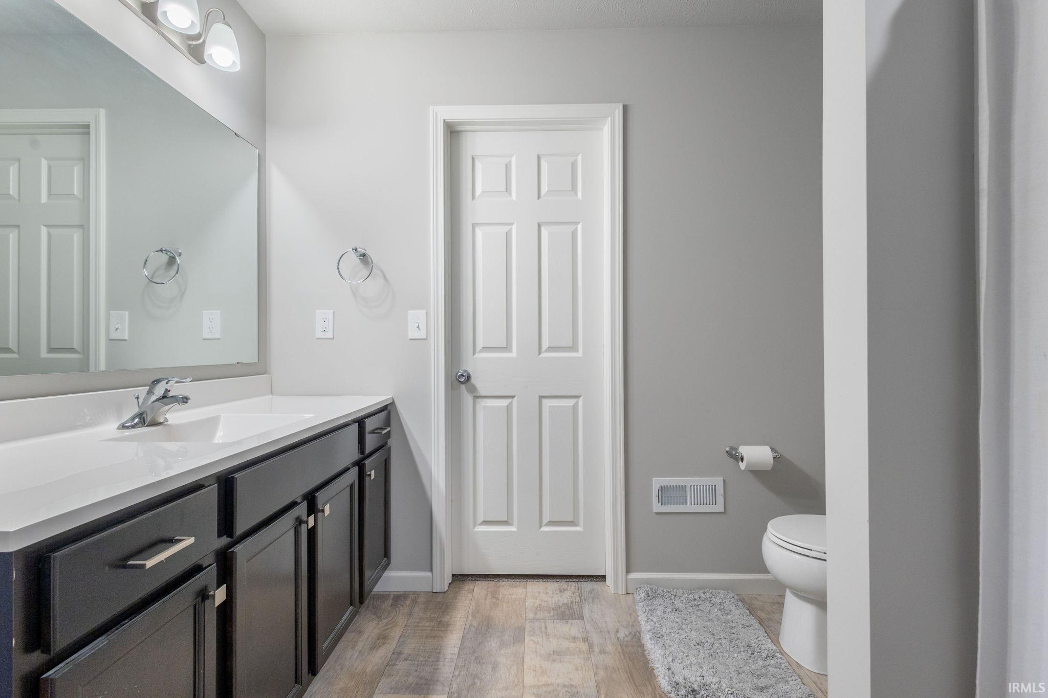 South Bend, Indiana 46619, United States, 3 Bedrooms Bedrooms, ,2 BathroomsBathrooms,Residential,Active,231221