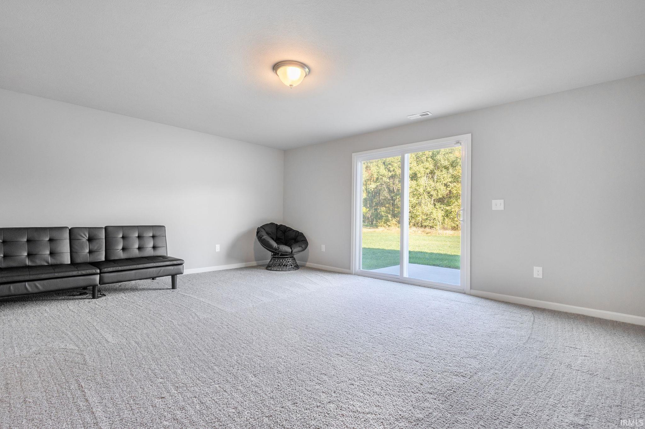 South Bend, Indiana 46619, United States, 3 Bedrooms Bedrooms, ,2 BathroomsBathrooms,Residential,Active,231221