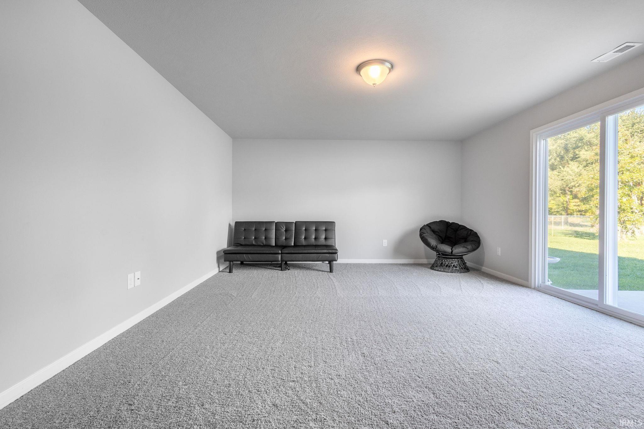 South Bend, Indiana 46619, United States, 3 Bedrooms Bedrooms, ,2 BathroomsBathrooms,Residential,Active,231221