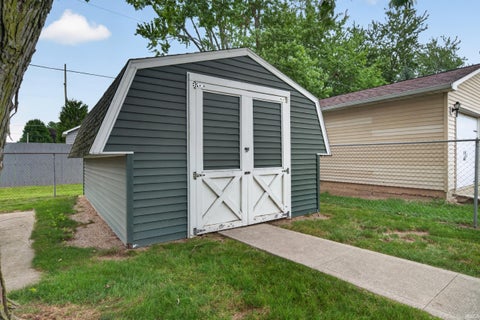 Tiny photo for 1604 E CADILLAC Drive, Kokomo, IN 46902 (MLS # 202632585)