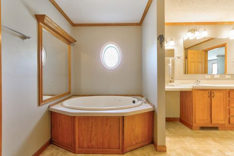 Tiny photo for 9596 W 575 S, Owensville, IN 47665 (MLS # 202538517)