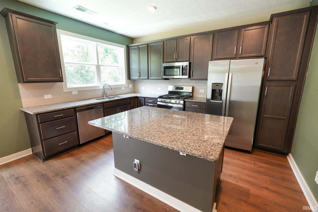 Photo of 1392 N Hunters Crossing Circle, Huntingburg, IN 47542 (MLS # 202615972)