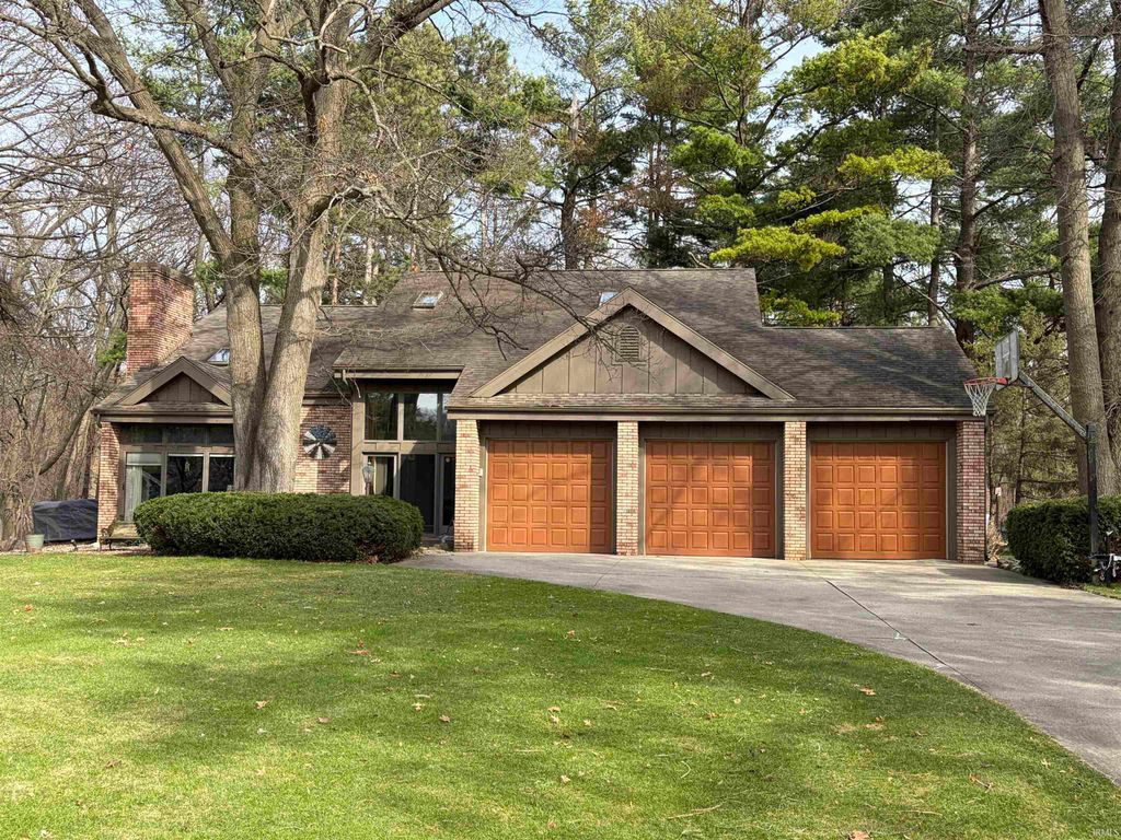 Photo of 51262 Shady Lane, Elkhart, IN 46514 (MLS # 202609352)