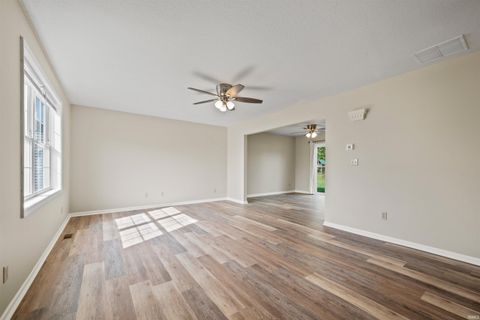 Tiny photo for 328 W Jefferson Street, Upland, IN 46911 (MLS # 202541269)