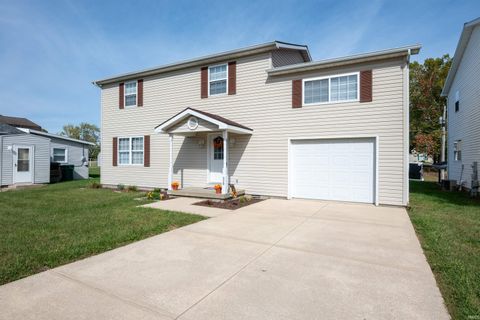 Photo of 328 W Jefferson Street, Upland, IN 46911 (MLS # 202541269)