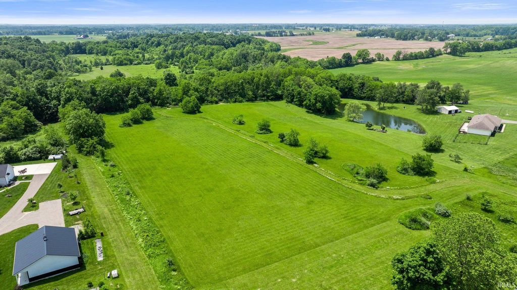 Photo of 11325 W North County Line Road, Churubusco, IN 46723 (MLS # 202612676)